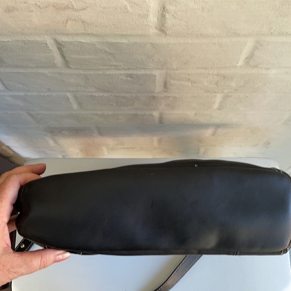 Giani Bernini Leather Bag & Detachable Wallet - Picture 9 of 16